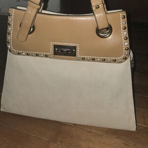 Beige Handbag With Floral Interior